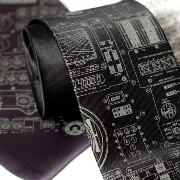 Apollo Cockpit Tie