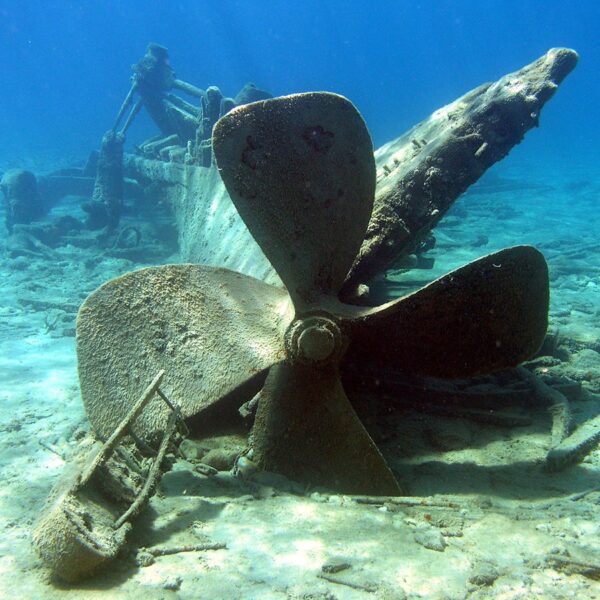 shipwreck tour michigan